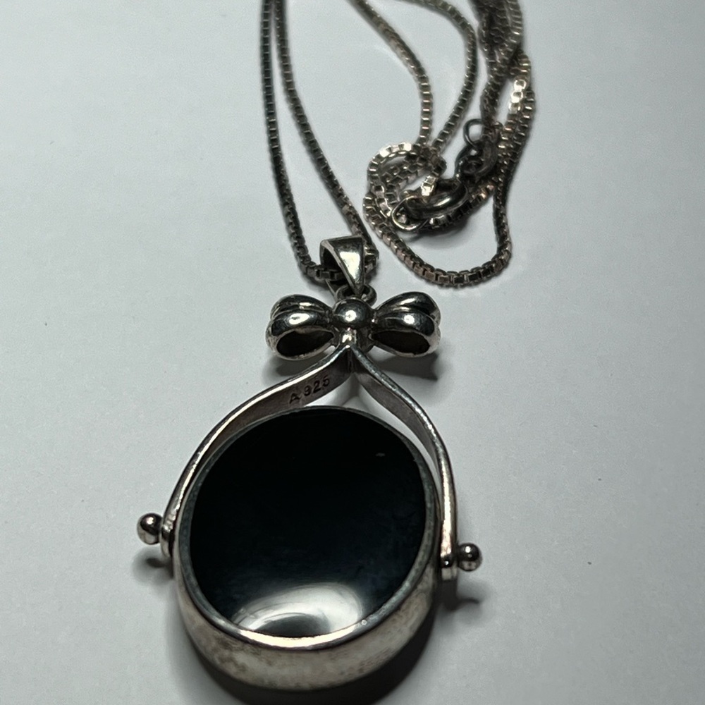 Vintage Sterling Silver Reversible Mother of Pearl and Onyx Pendant Necklace